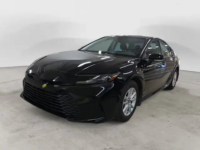2026 Toyota Camry LE Hybrid's photo