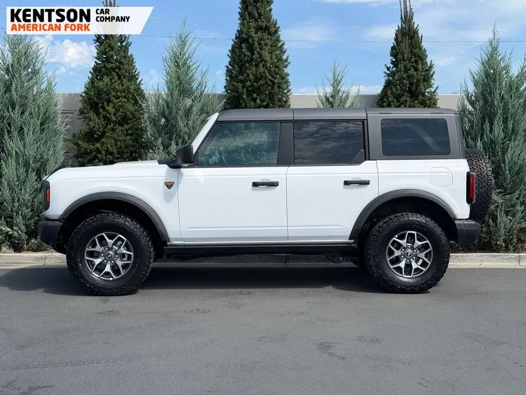 2025 Ford Bronco Badlands 4WD photo 4