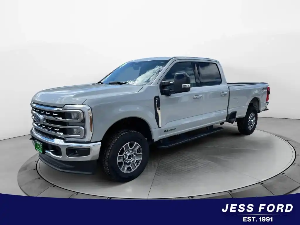 2025 Ford F-350 Lariat 4x4 Crew Cab 176 in SRW's photo