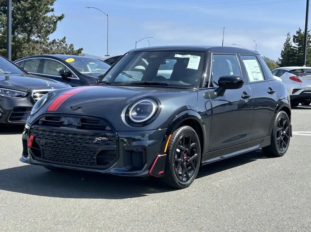 2026 MINI Hardtop Cooper S's photo