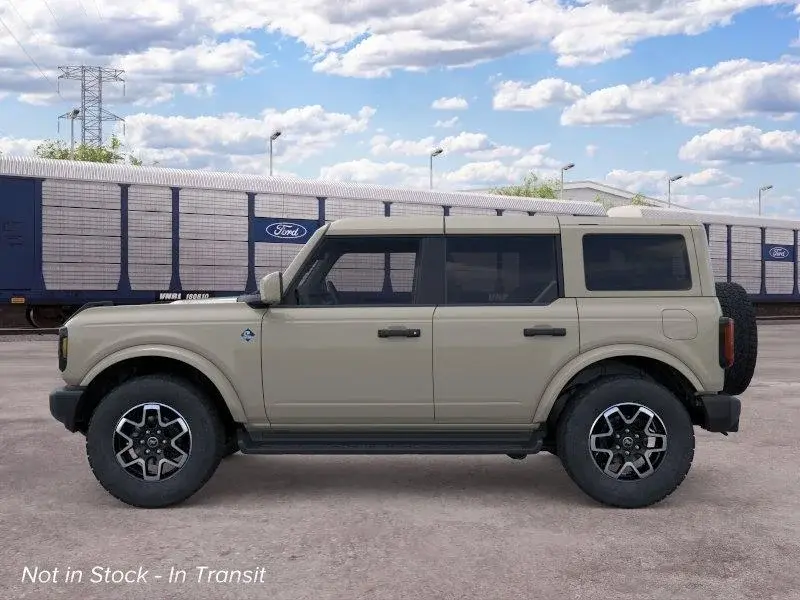 2026 Ford Bronco Outer Banks 4x4 photo 3