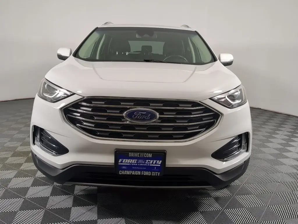 2019 Ford Edge SEL photo 4