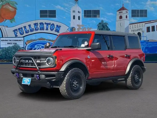 2023 Ford Bronco Black Diamond Advanced 4x4 photo 3