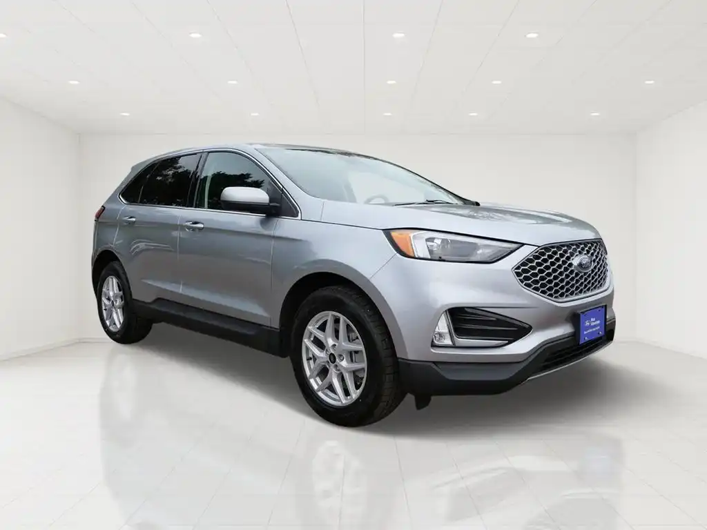 2024 Ford Edge SEL AWD's photo