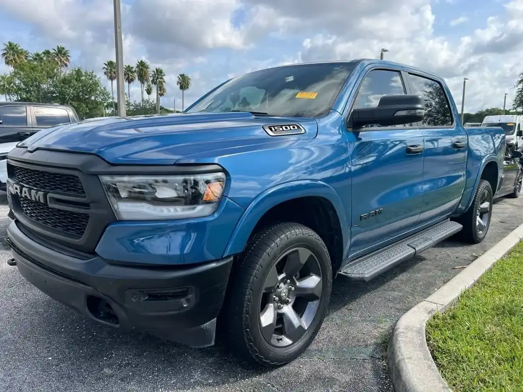 2024 RAM 1500 Big Horn/Lone Star 4x4 Crew Cab 5'7's photo