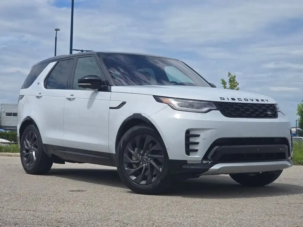 2023 Land Rover Discovery S R Dynamic's photo