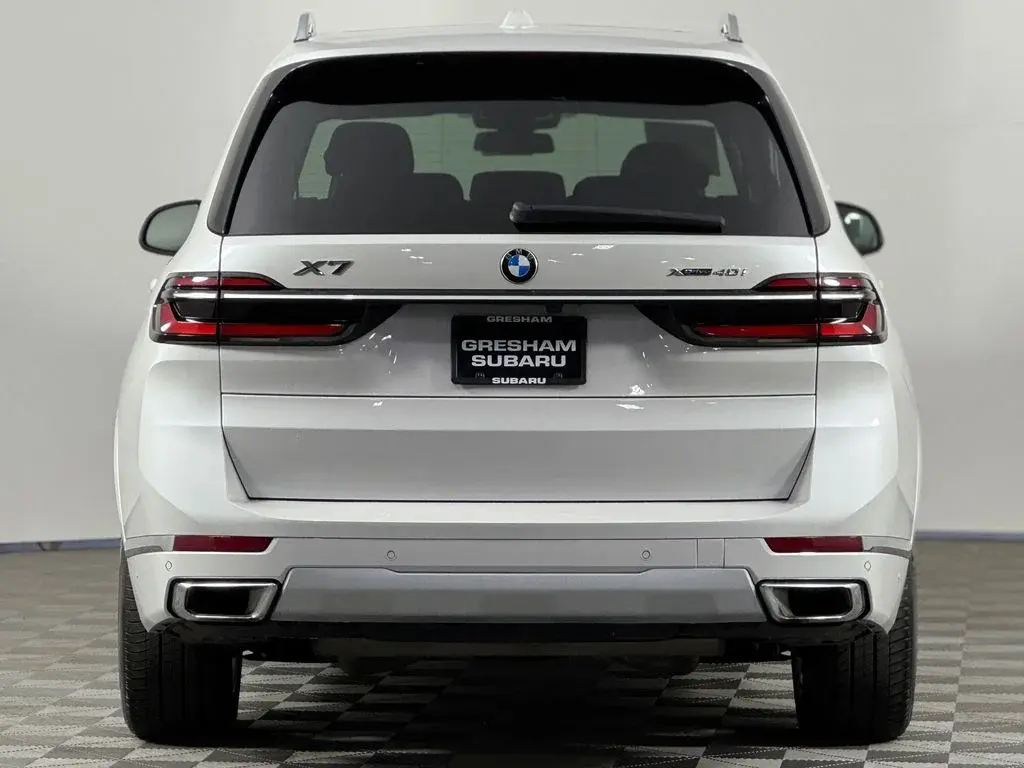 2023 BMW X7 xDrive40i photo 5