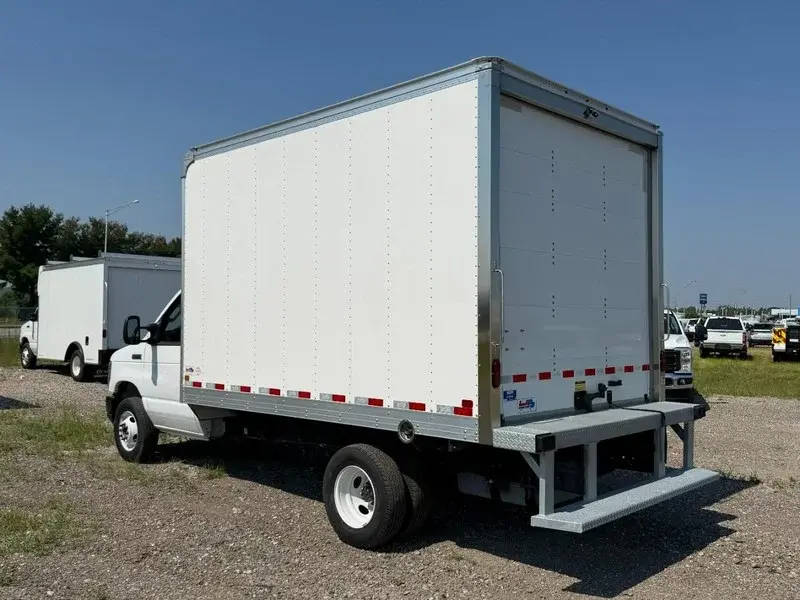 2026 Ford E-Series DRW E-450 Super Duty 158 in WB photo 3