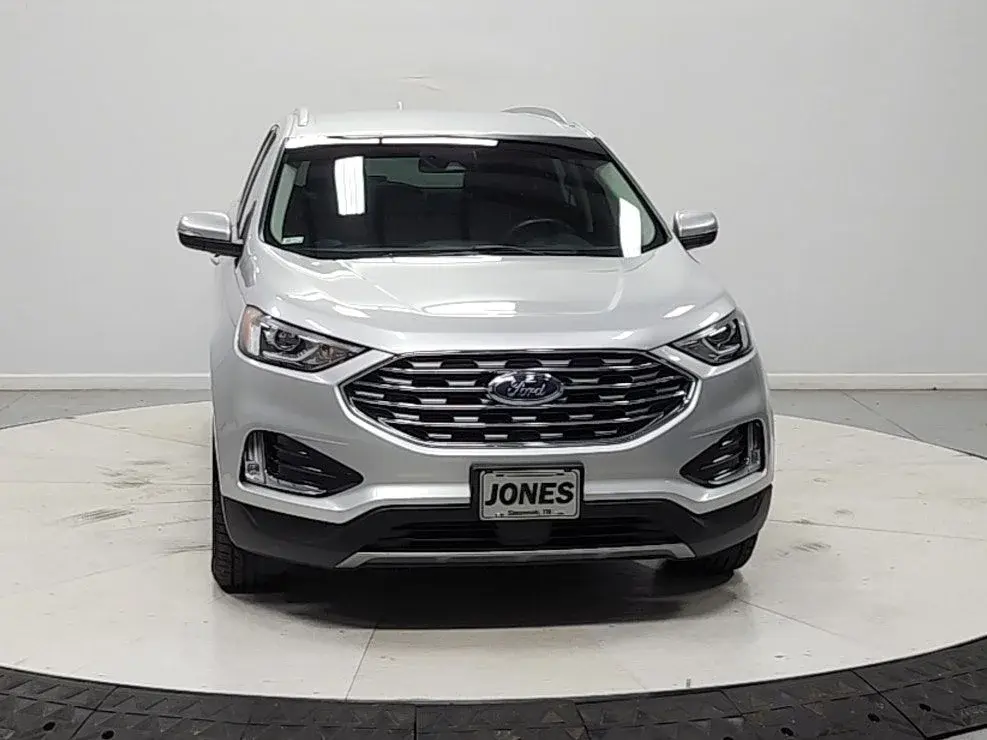 2019 Ford Edge SEL photo 3