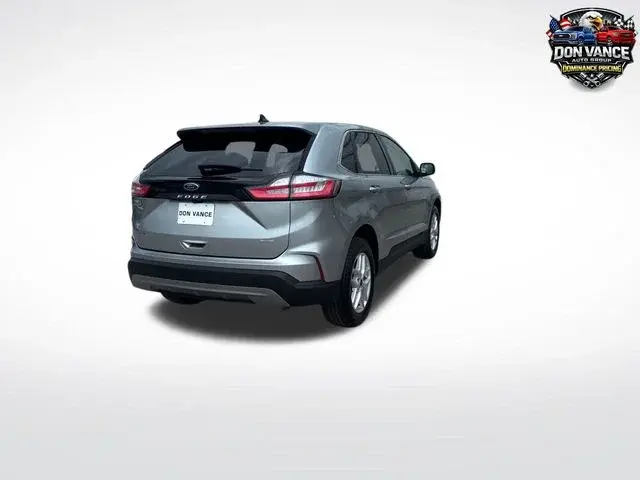 2023 Ford Edge SEL AWD photo 5