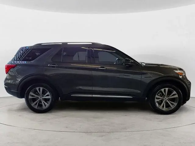 2020 Ford Explorer Platinum 4WD photo 4