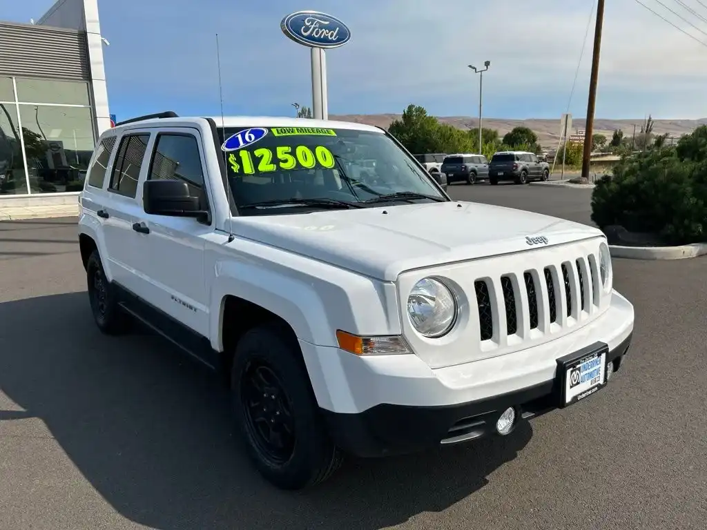 2016 Jeep Patriot Sport's photo