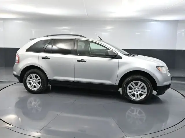 2010 Ford Edge SE photo 3