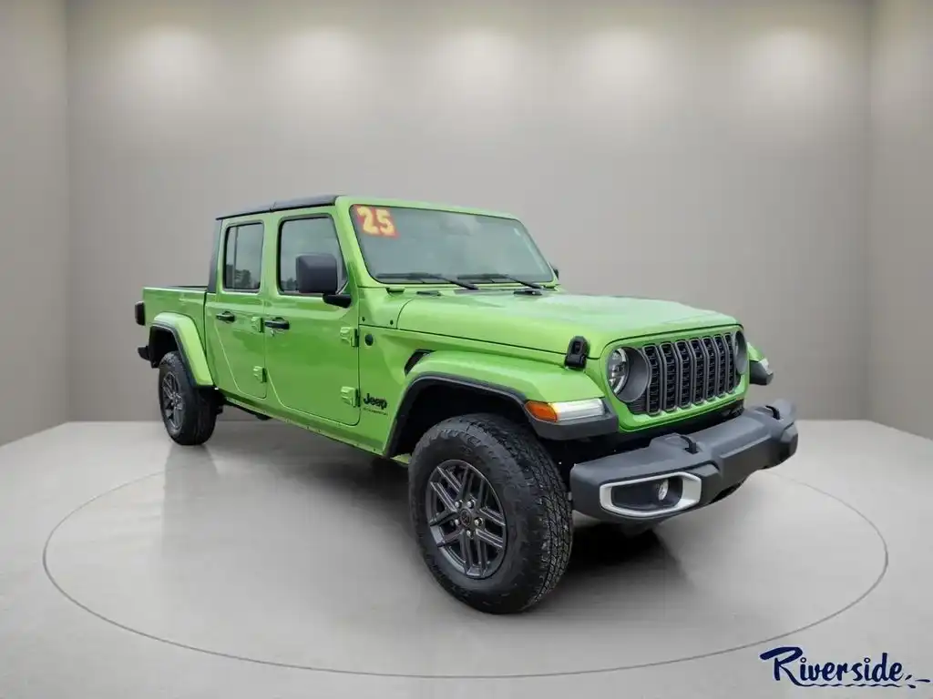 2025 Jeep Gladiator Sport S Auto's photo