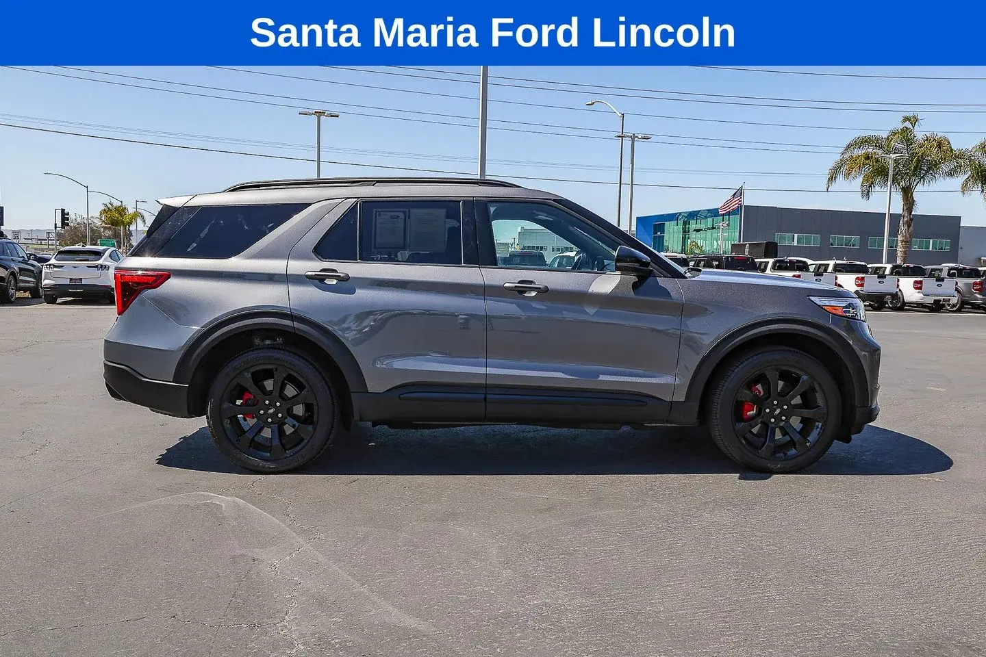 2024 Ford Explorer ST 4WD photo 3