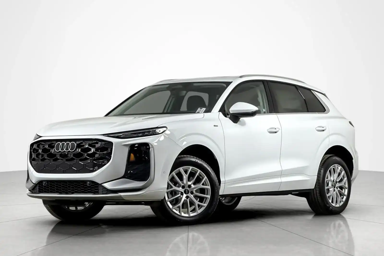 2026 Audi Q3 S line quattro's photo