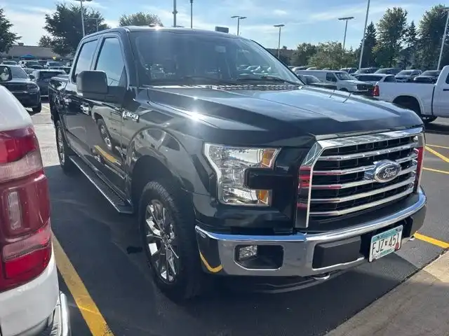 2015 Ford F-150 XLT 4WD SuperCrew 145 in's photo
