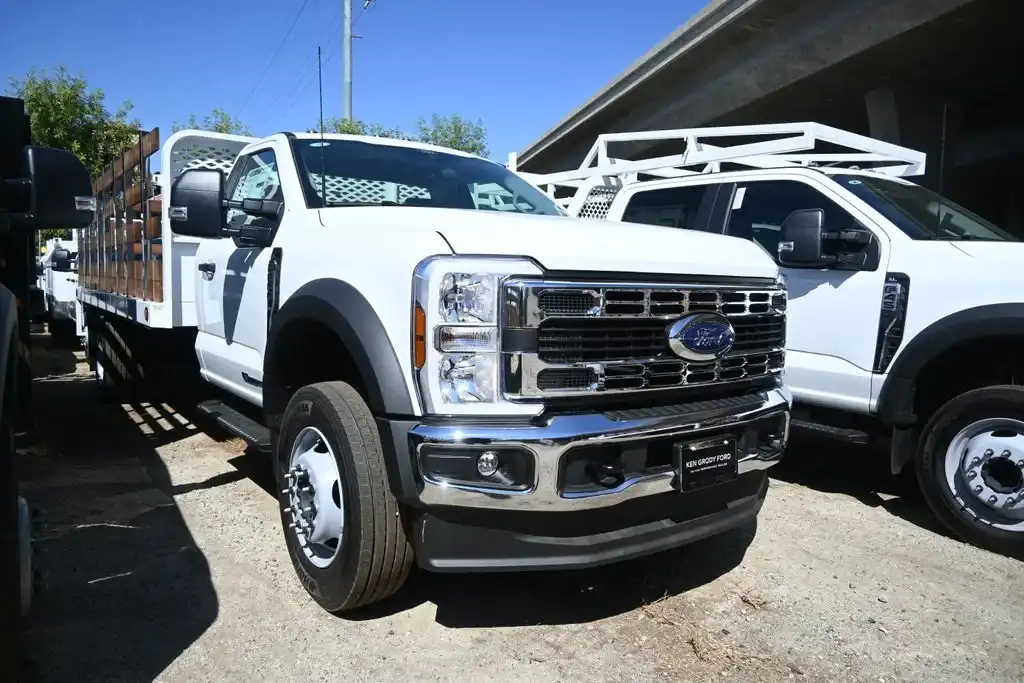 2026 Ford F-600 XL Regular Cab DRW 205 in's photo