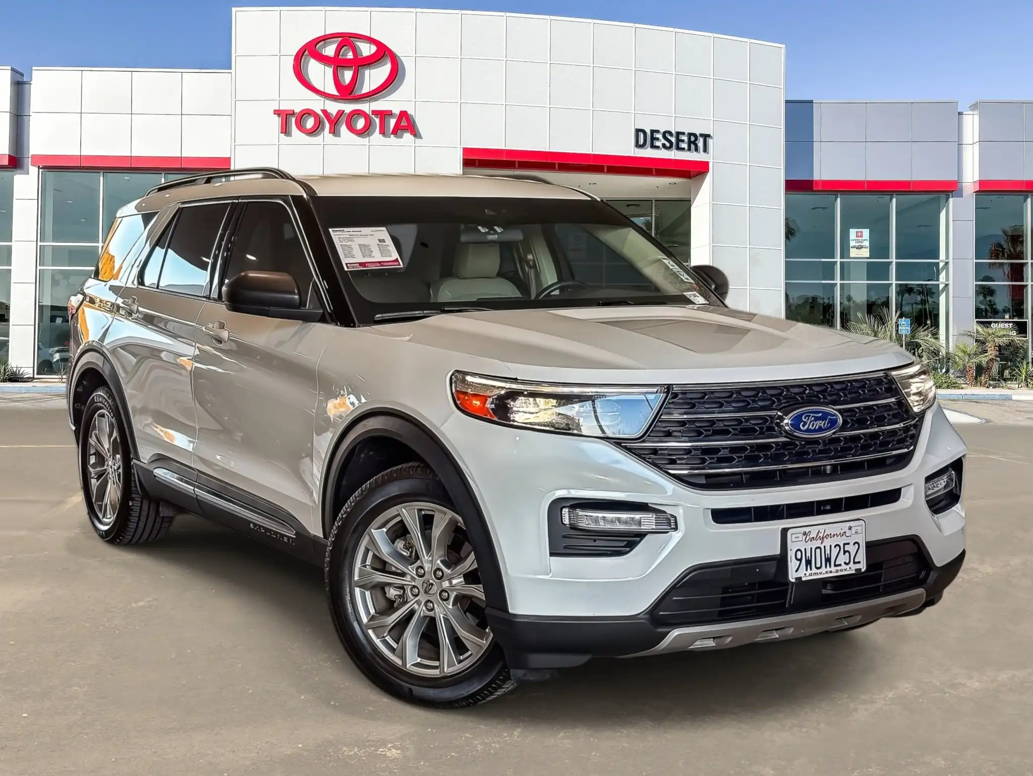 2020 Ford Explorer XLT RWD's photo