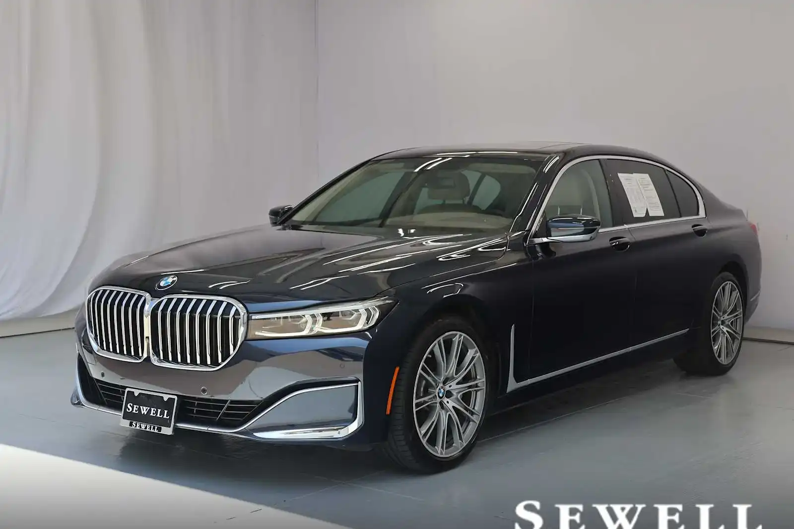 2020 BMW 7 Series 740i xDrive's photo
