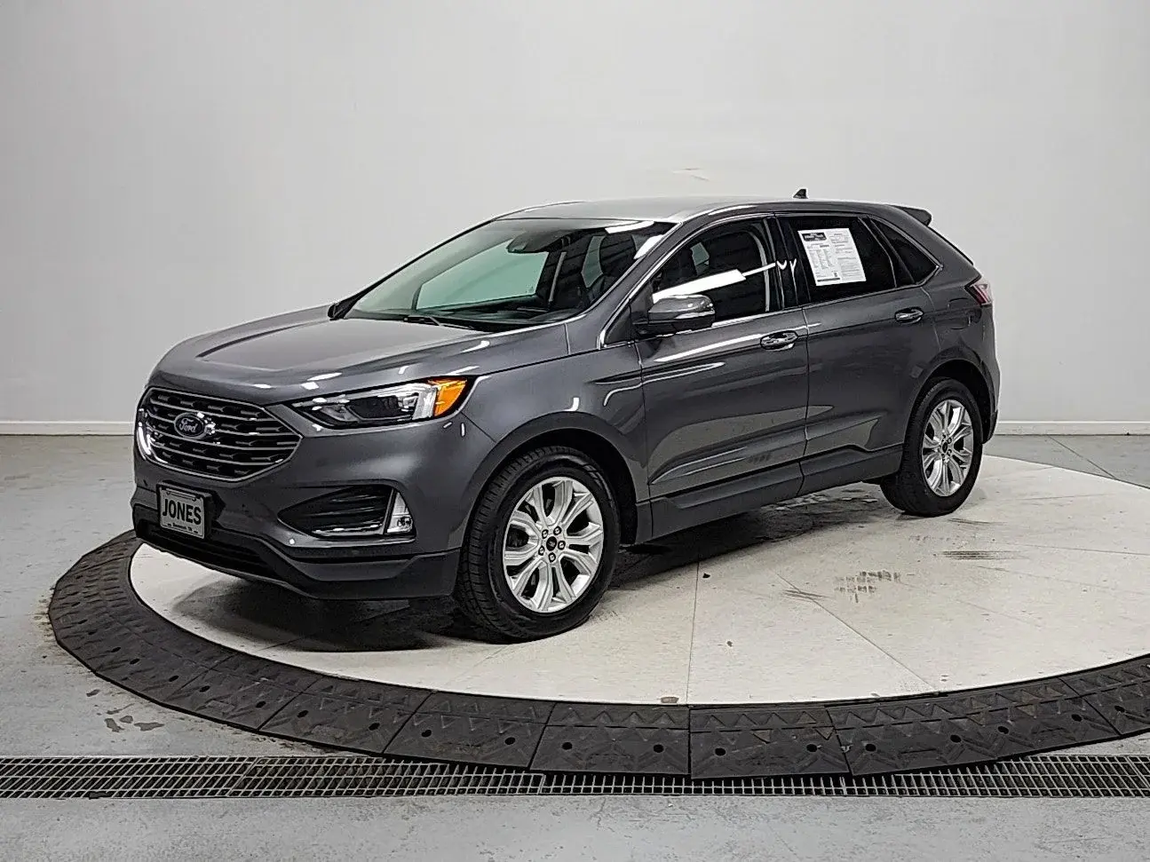 2023 Ford Edge Titanium AWD photo 4