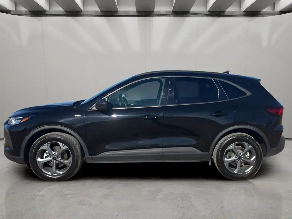 2025 Ford Escape ST-Line AWD's photo