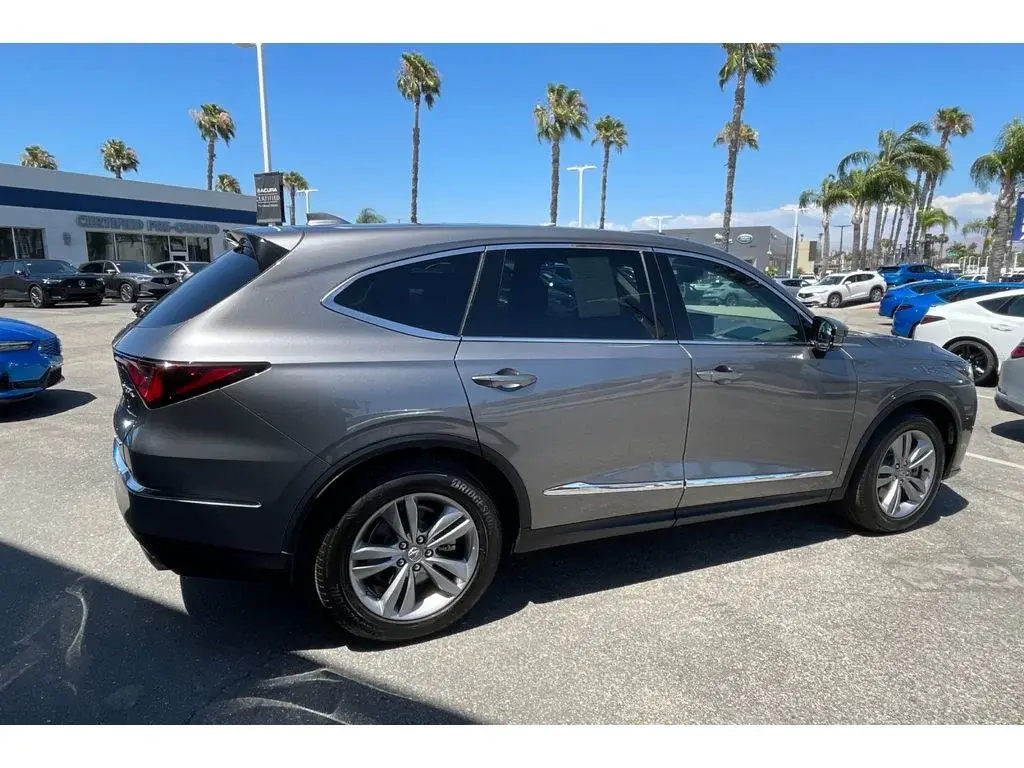 2026 Acura MDX SH-AWD photo 5