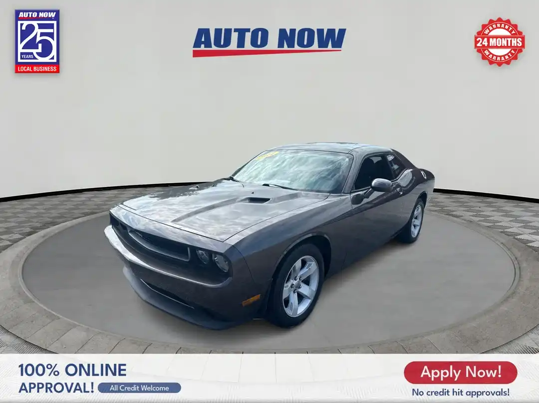 2014 Dodge Challenger SXT's photo