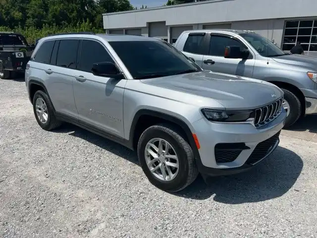 2025 Jeep Grand Cherokee Laredo X 4x4's photo