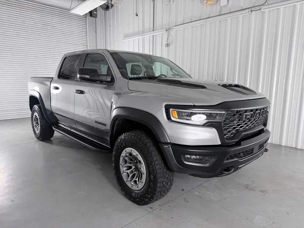 2025 RAM 1500 RHO 4x4 Crew Cab 5'7 photo 3