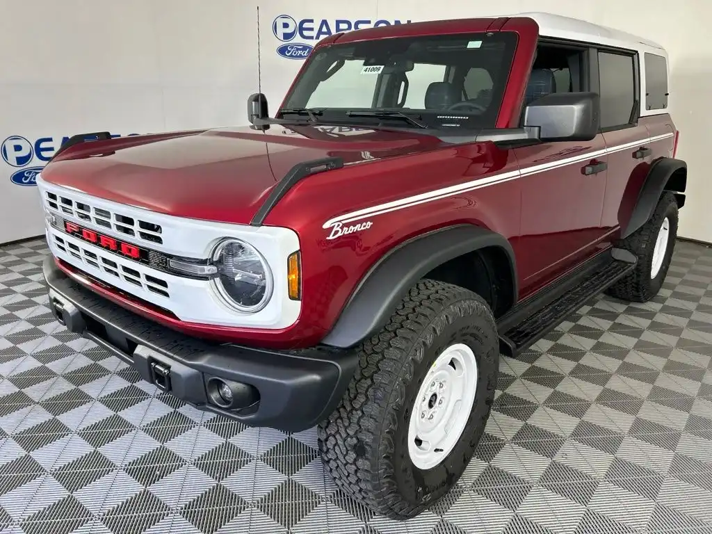 2026 Ford Bronco Heritage Edition 4x4's photo