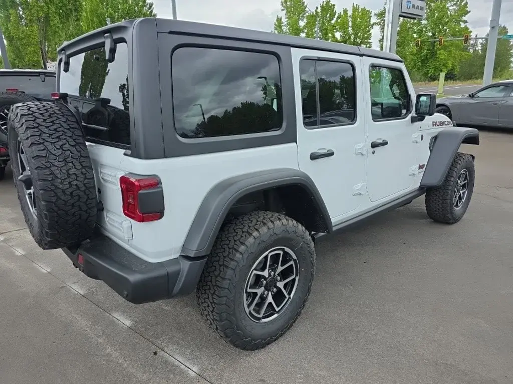 2026 Jeep Wrangler Rubicon photo 5