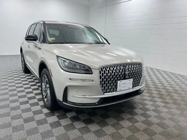 2023 Lincoln Corsair AWD's photo
