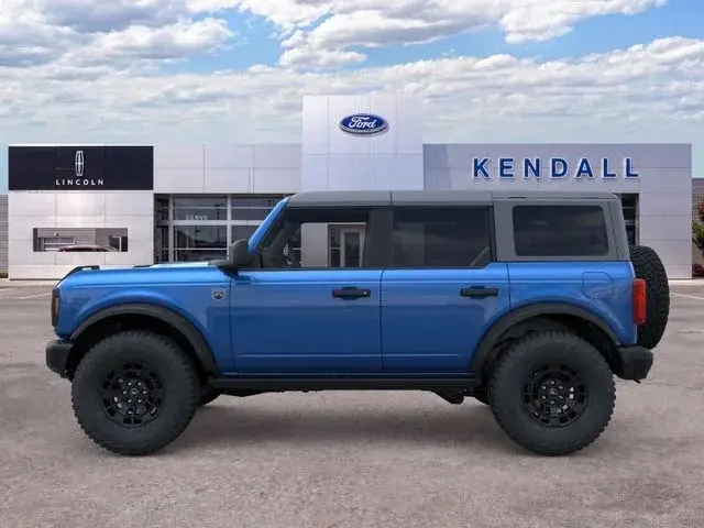 2026 Ford Bronco Big Bend 4WD photo 3