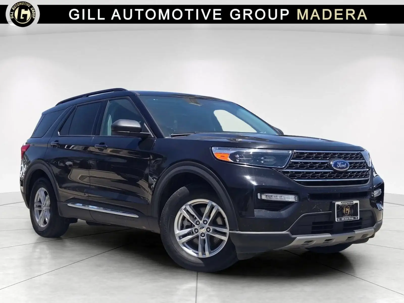 2023 Ford Explorer XLT RWD photo 1