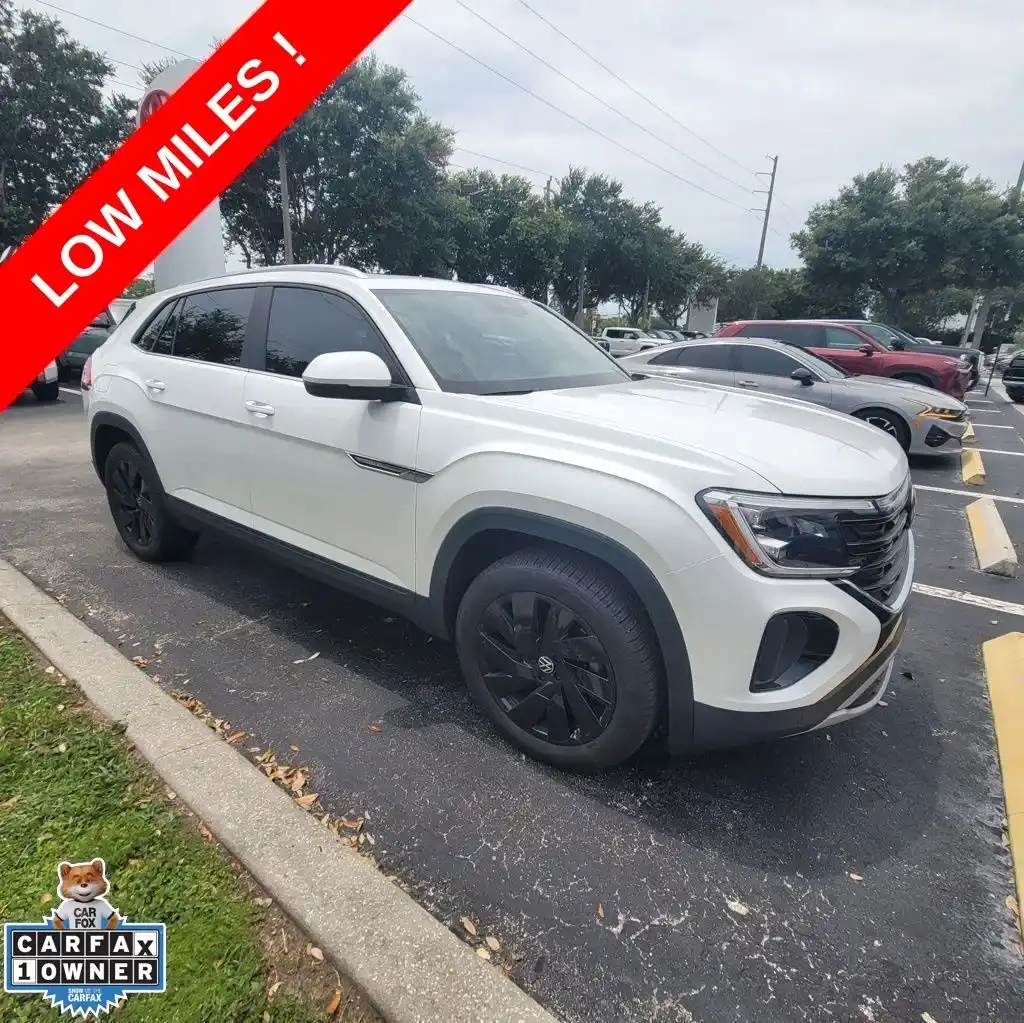 2026 Volkswagen Atlas Cross Sport 2.0T SE w/Tech's photo
