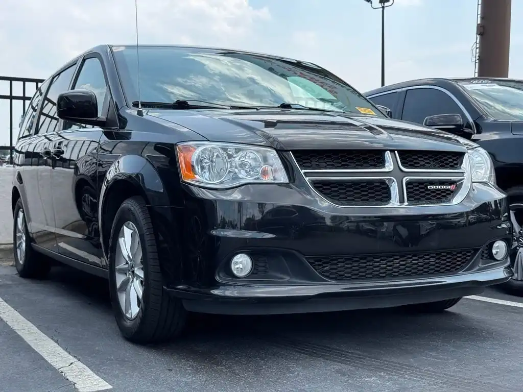 2018 Dodge Grand Caravan SXT's photo