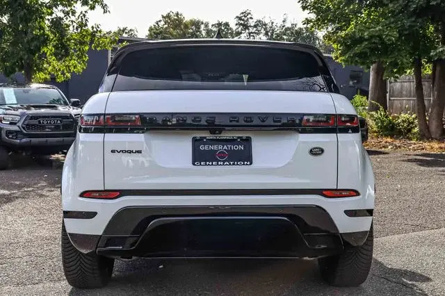 2023 Land Rover Range Rover Evoque R-Dynamic SE photo 5