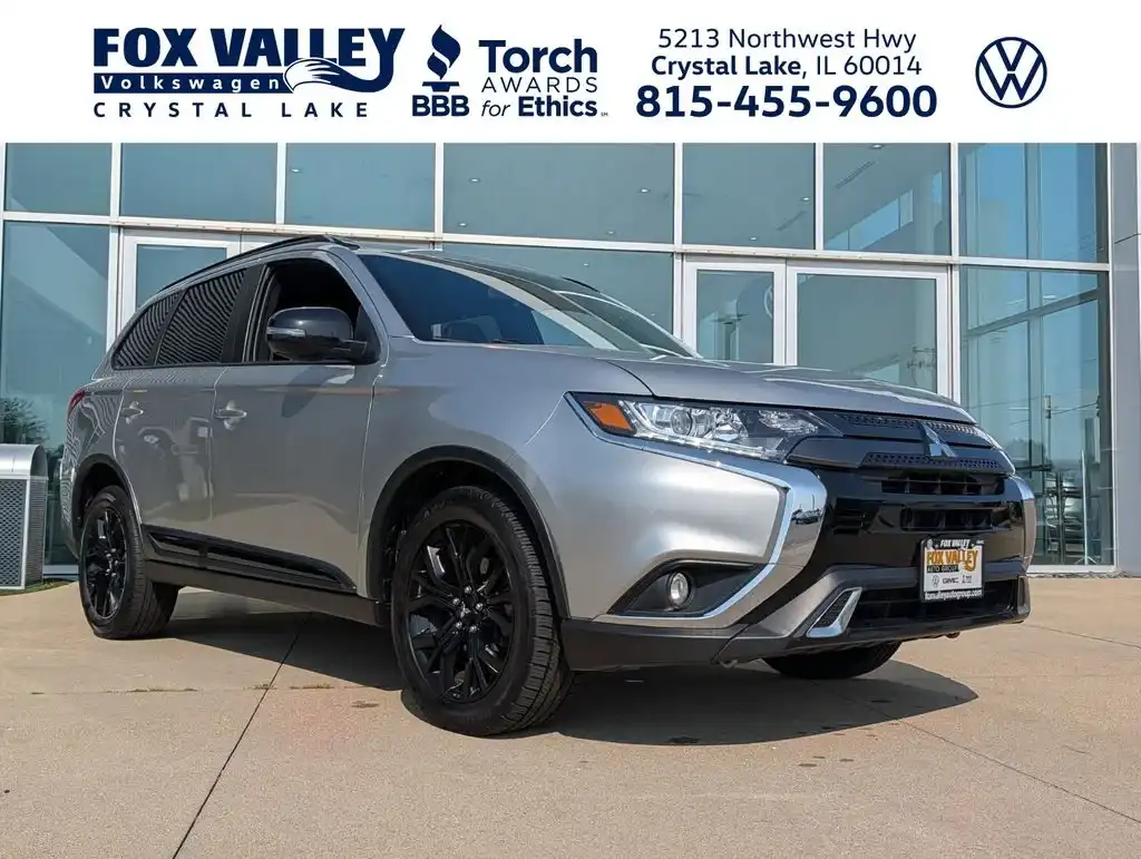 2019 Mitsubishi Outlander LE S-AWC's photo