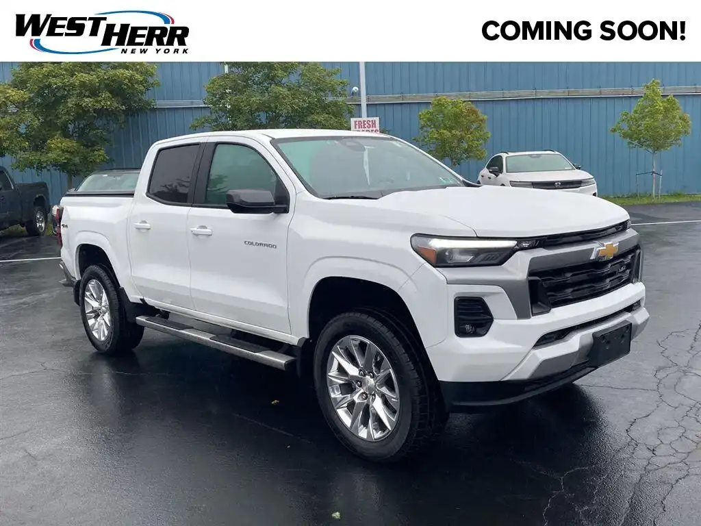 2024 Chevrolet Colorado LT 4WD Crew Cab Short Box's photo