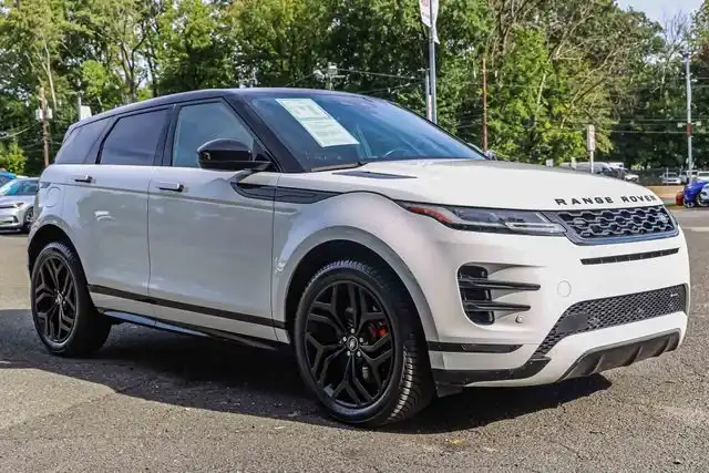 2023 Land Rover Range Rover Evoque R-Dynamic SE's photo