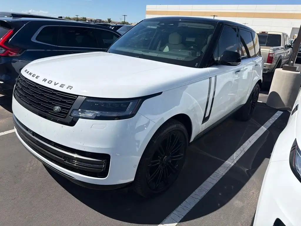 2025 Land Rover Range Rover 3.0 SE SWB's photo