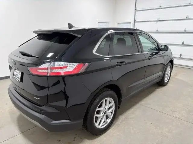 2024 Ford Edge SEL AWD photo 4