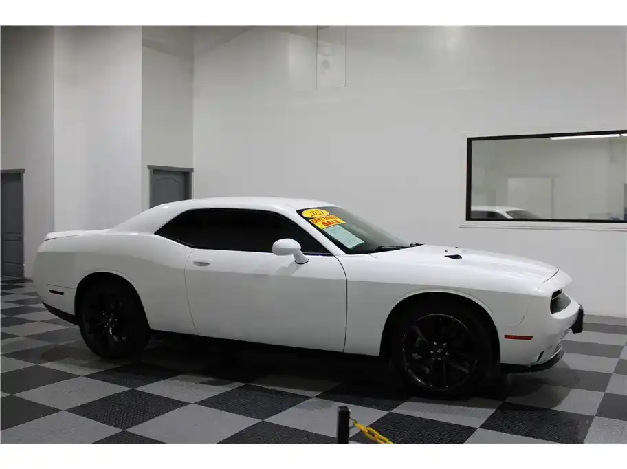 2021 Dodge Challenger SXT Auto's photo