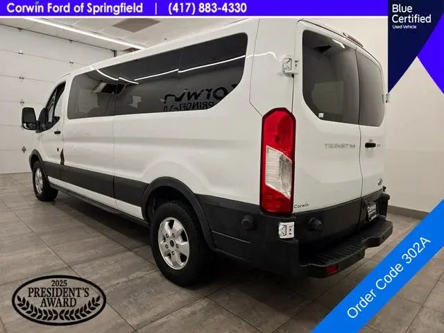 2017 Ford Transit 350 XLT Wagon Low Roof Sliding Pass. 148 photo 4