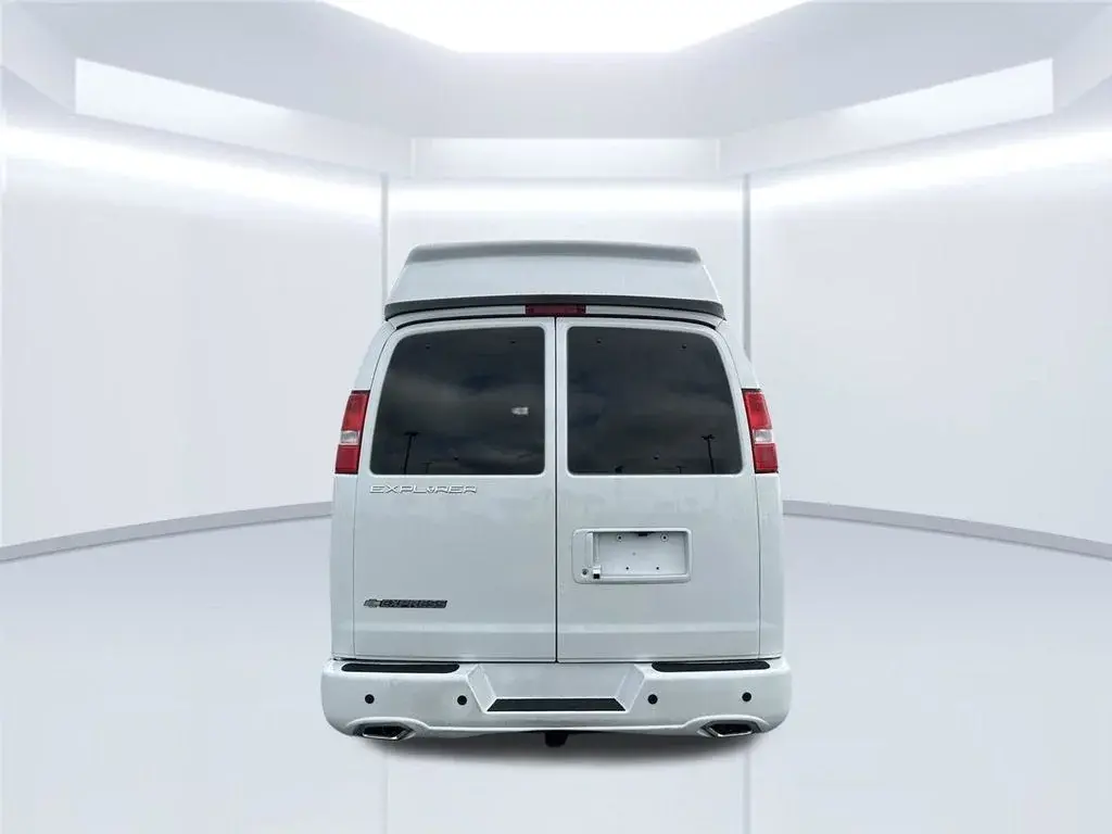 2024 Chevrolet Express Work Van HD 2500 Extended photo 3