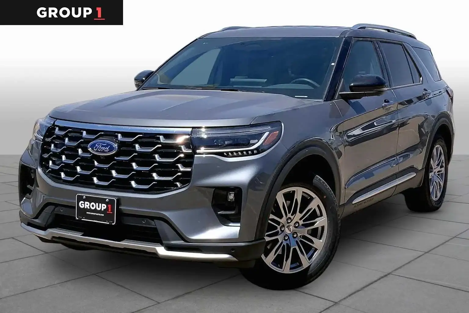 2026 Ford Explorer Platinum's photo