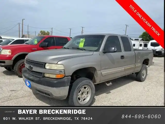 2001 Chevrolet Silverado 1500 2500HD Extended Cab SWB LS's photo