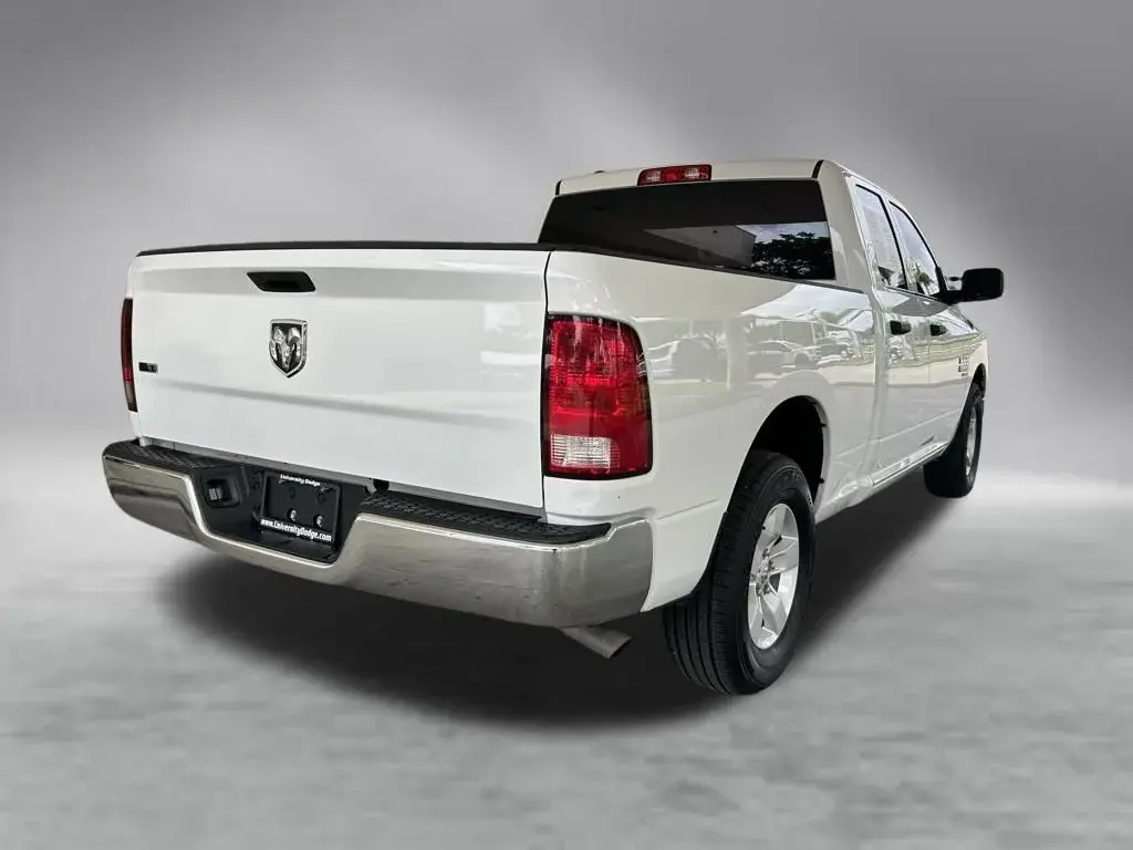 2024 RAM 1500 Classic SLT Quad Cab 6'4 photo 3