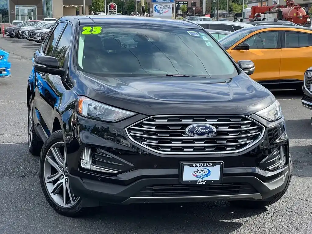 2023 Ford Edge Titanium AWD's photo